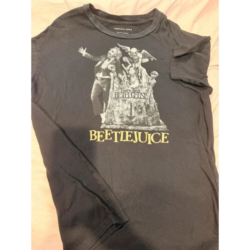 Graphic tee